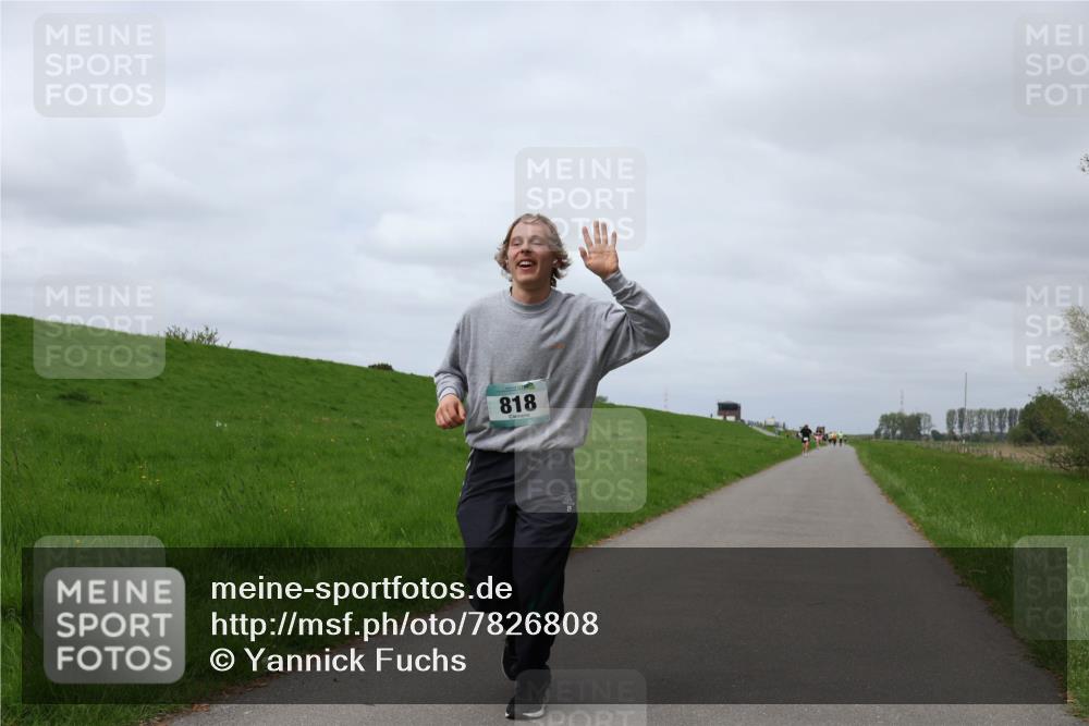 04.05.2025 - 8. Wedeler Halbmarathon Yannick Fuchs http://msf.ph/oto/7826808 04.05.2025 11:55:50 Laufen 818 meine-sportfotos.de