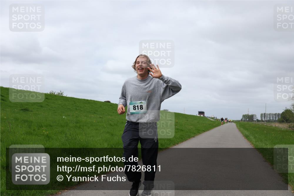 04.05.2025 - 8. Wedeler Halbmarathon Yannick Fuchs http://msf.ph/oto/7826811 04.05.2025 11:55:50 Laufen 818 meine-sportfotos.de