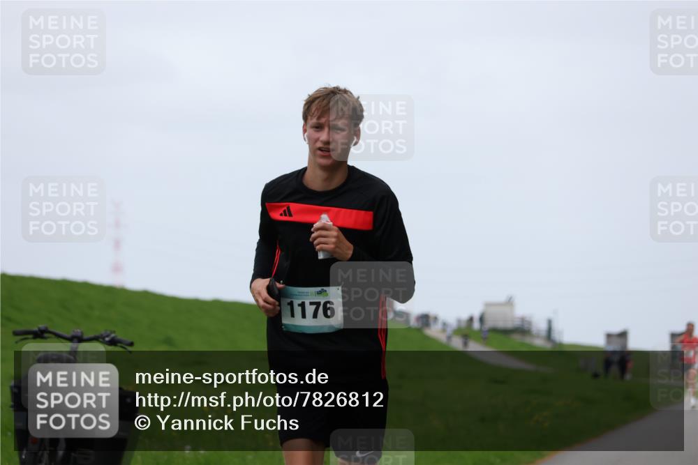 04.05.2025 - 8. Wedeler Halbmarathon Yannick Fuchs http://msf.ph/oto/7826812 04.05.2025 11:14:17 Laufen 1176 meine-sportfotos.de