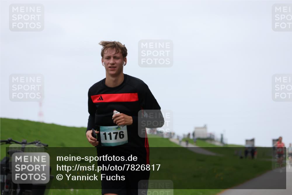 04.05.2025 - 8. Wedeler Halbmarathon Yannick Fuchs http://msf.ph/oto/7826817 04.05.2025 11:14:17 Laufen 1176 meine-sportfotos.de