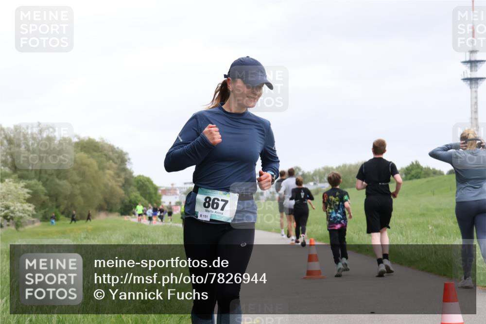 04.05.2025 - 8. Wedeler Halbmarathon Yannick Fuchs http://msf.ph/oto/7826944 04.05.2025 11:14:30 Laufen 867, 151 meine-sportfotos.de