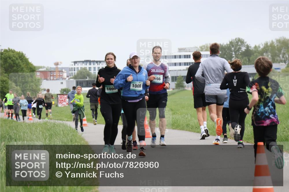 04.05.2025 - 8. Wedeler Halbmarathon Yannick Fuchs http://msf.ph/oto/7826960 04.05.2025 11:14:31 Laufen 1099, 1008, 20, 166, 9 meine-sportfotos.de