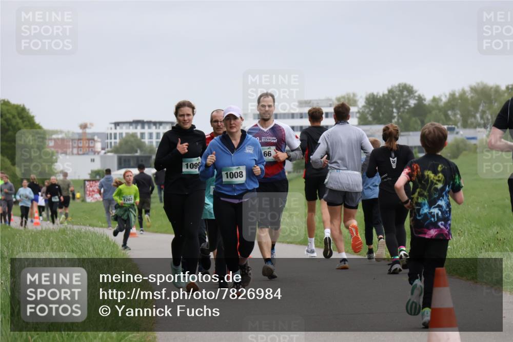 04.05.2025 - 8. Wedeler Halbmarathon Yannick Fuchs http://msf.ph/oto/7826984 04.05.2025 11:14:31 Laufen 1203, 1099, 1008, 66 meine-sportfotos.de