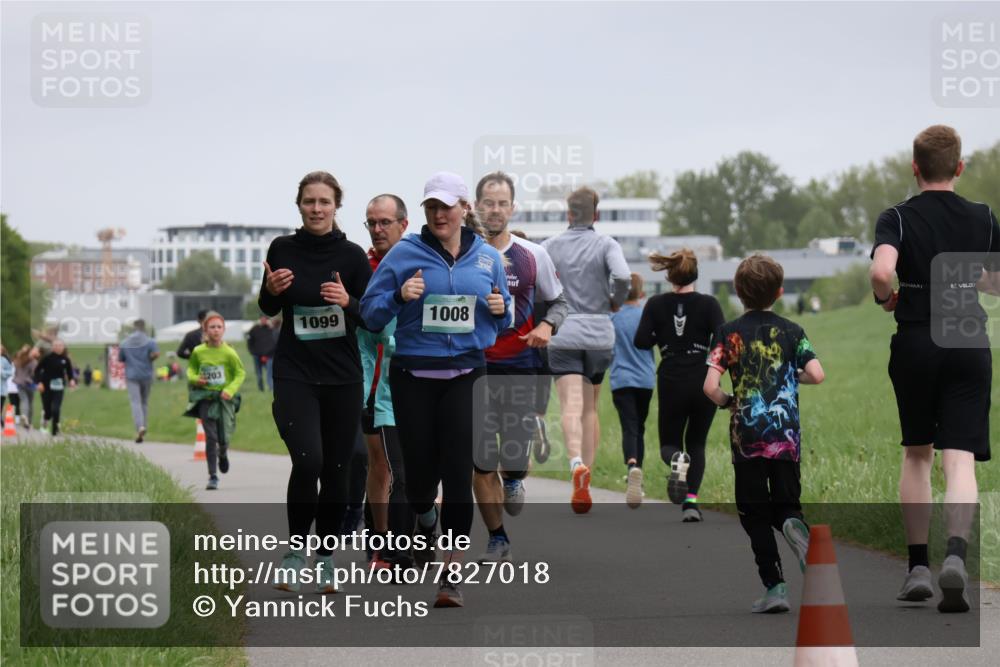 04.05.2025 - 8. Wedeler Halbmarathon Yannick Fuchs http://msf.ph/oto/7827018 04.05.2025 11:14:32 Laufen 203, 1099, 1008 meine-sportfotos.de