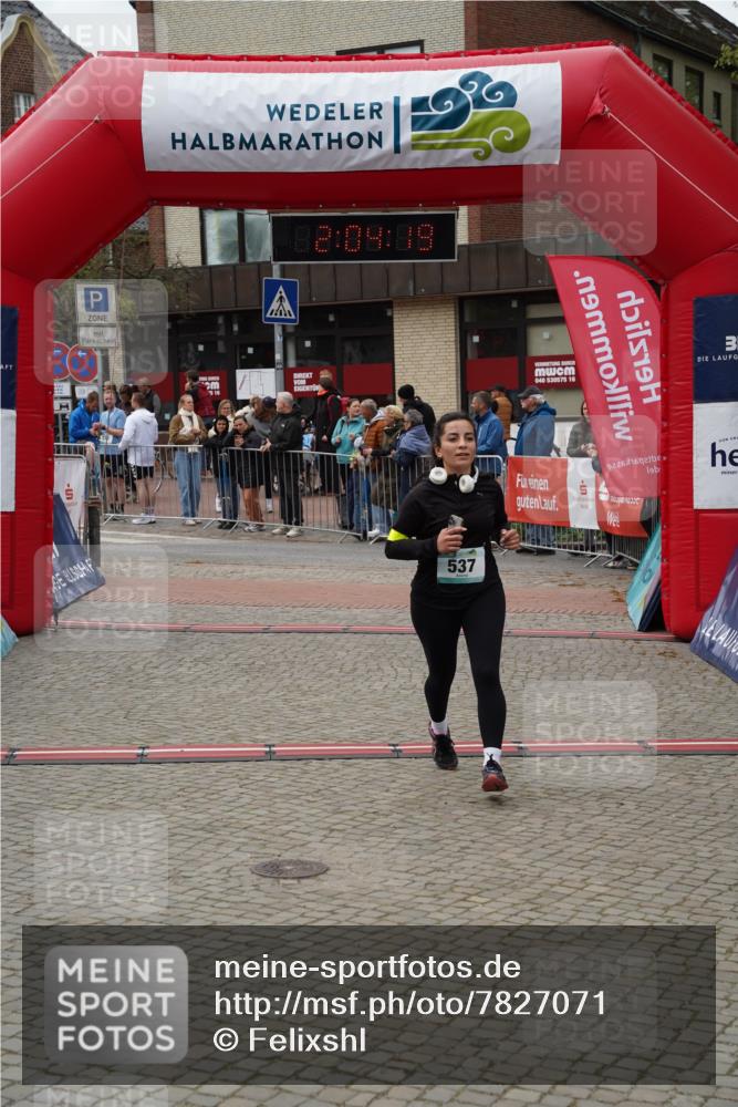04.05.2025 - 8. Wedeler Halbmarathon Felixshl http://msf.ph/oto/7827071 04.05.2025 12:04:17 Ziel 537 meine-sportfotos.de