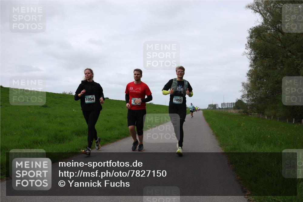 04.05.2025 - 8. Wedeler Halbmarathon Yannick Fuchs http://msf.ph/oto/7827150 04.05.2025 11:34:00 Laufen 1054, 1055 meine-sportfotos.de