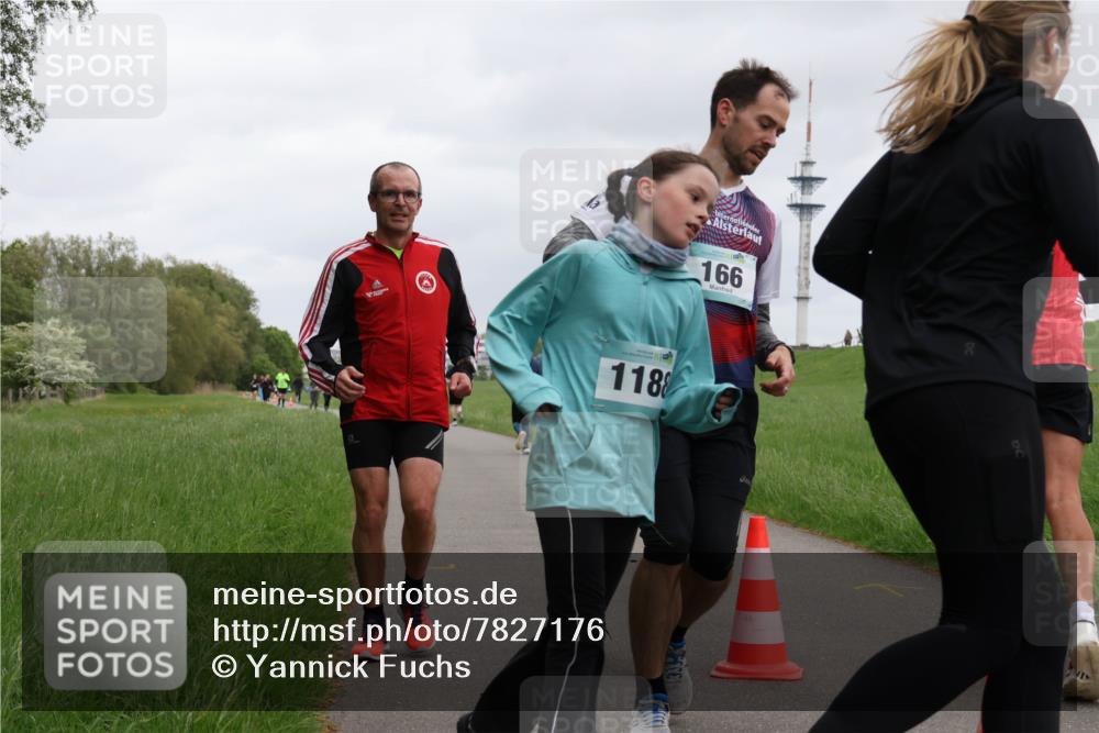 04.05.2025 - 8. Wedeler Halbmarathon Yannick Fuchs http://msf.ph/oto/7827176 04.05.2025 11:14:41 Laufen 1188, 166 meine-sportfotos.de