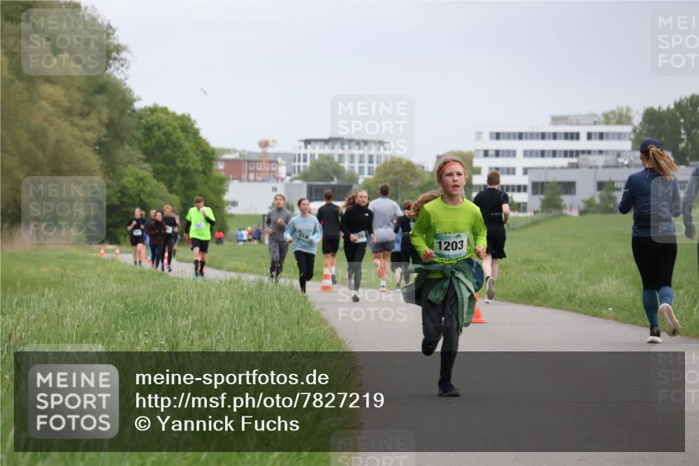 04.05.2025 - 8. Wedeler Halbmarathon Yannick Fuchs http://msf.ph/oto/7827219 04.05.2025 11:14:43 Laufen 119, 20, 1203 meine-sportfotos.de