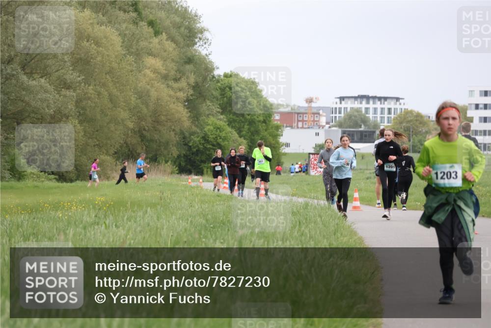 04.05.2025 - 8. Wedeler Halbmarathon Yannick Fuchs http://msf.ph/oto/7827230 04.05.2025 11:14:44 Laufen 1201, 1203 meine-sportfotos.de