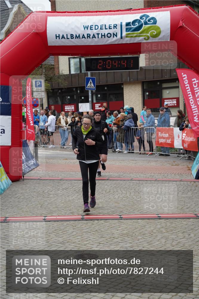 04.05.2025 - 8. Wedeler Halbmarathon Felixshl http://msf.ph/oto/7827244 04.05.2025 12:04:39 Ziel 443, 694 meine-sportfotos.de