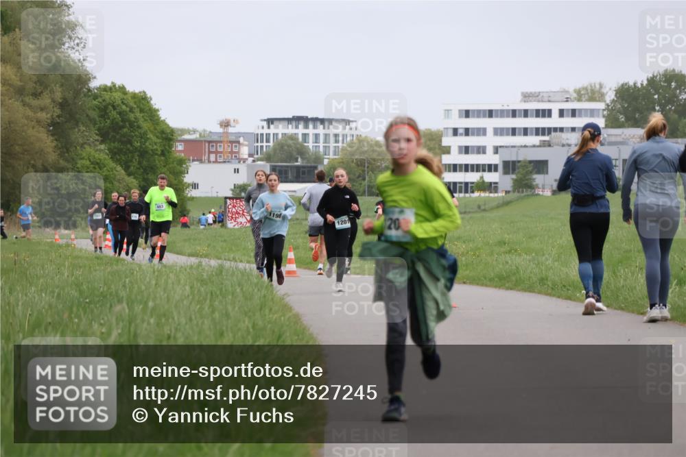 04.05.2025 - 8. Wedeler Halbmarathon Yannick Fuchs http://msf.ph/oto/7827245 04.05.2025 11:14:45 Laufen 483, 1198, 1201, 20 meine-sportfotos.de