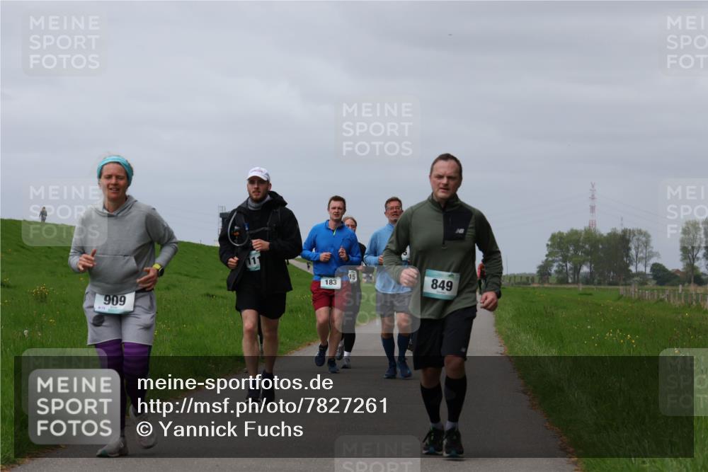 04.05.2025 - 8. Wedeler Halbmarathon Yannick Fuchs http://msf.ph/oto/7827261 04.05.2025 11:57:04 Laufen 872, 909, 111, 183, 15, 849 meine-sportfotos.de
