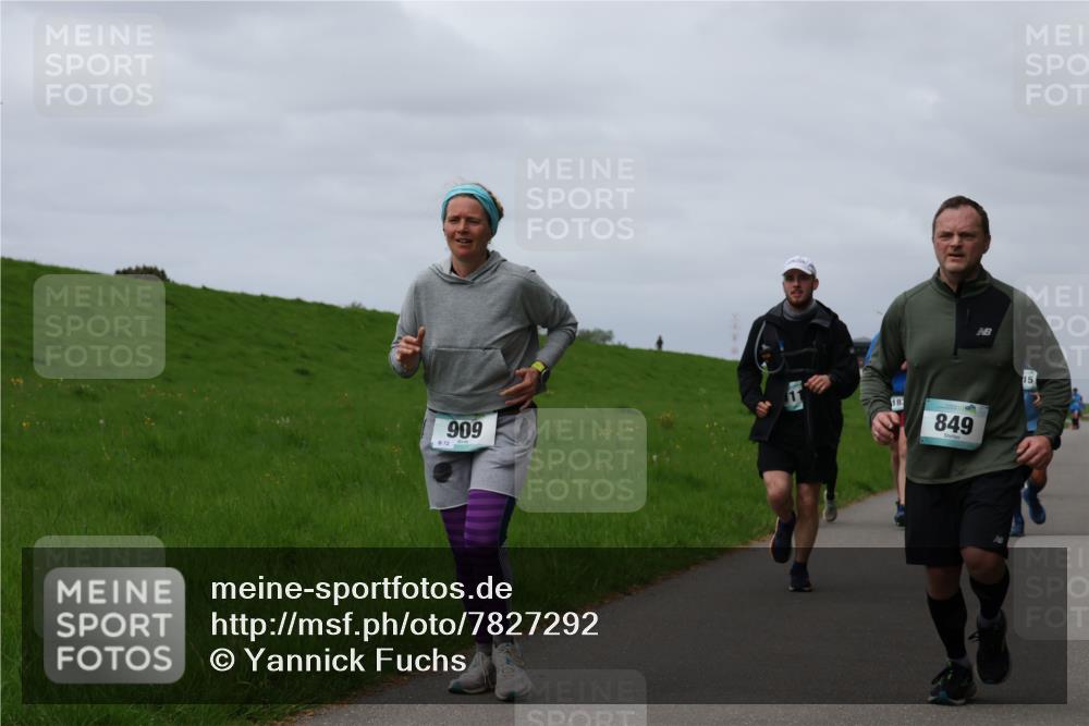 04.05.2025 - 8. Wedeler Halbmarathon Yannick Fuchs http://msf.ph/oto/7827292 04.05.2025 11:57:06 Laufen 909, 183, 849, 15 meine-sportfotos.de