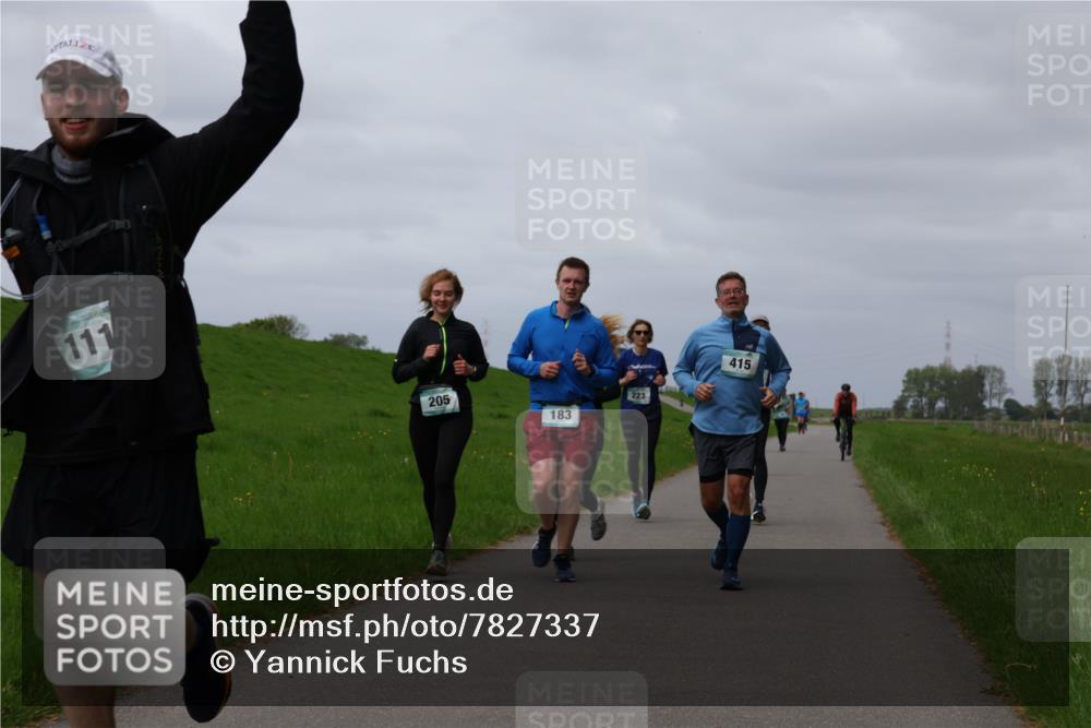 04.05.2025 - 8. Wedeler Halbmarathon Yannick Fuchs http://msf.ph/oto/7827337 04.05.2025 11:57:08 Laufen 111, 205, 183, 223, 415 meine-sportfotos.de