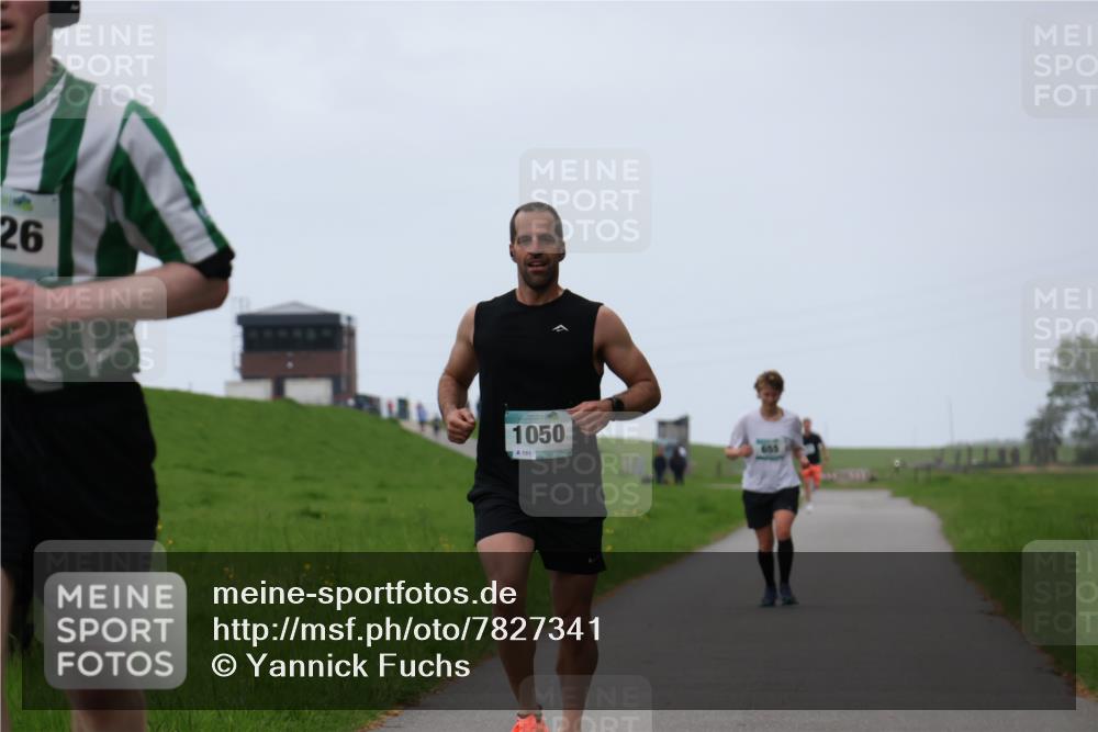 04.05.2025 - 8. Wedeler Halbmarathon Yannick Fuchs http://msf.ph/oto/7827341 04.05.2025 11:14:53 Laufen 26, 1050, 151, 655 meine-sportfotos.de