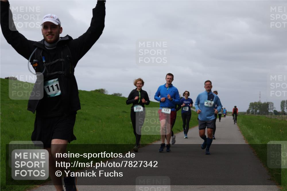 04.05.2025 - 8. Wedeler Halbmarathon Yannick Fuchs http://msf.ph/oto/7827342 04.05.2025 11:57:08 Laufen 111, 205, 183, 223, 415 meine-sportfotos.de
