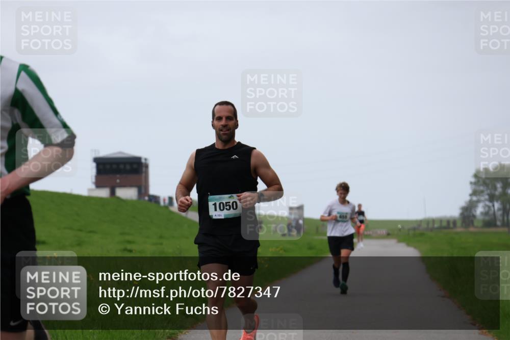 04.05.2025 - 8. Wedeler Halbmarathon Yannick Fuchs http://msf.ph/oto/7827347 04.05.2025 11:14:53 Laufen 1050, 151 meine-sportfotos.de