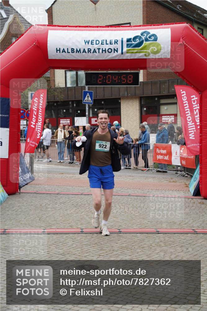 04.05.2025 - 8. Wedeler Halbmarathon Felixshl http://msf.ph/oto/7827362 04.05.2025 12:04:56 Ziel 922 meine-sportfotos.de