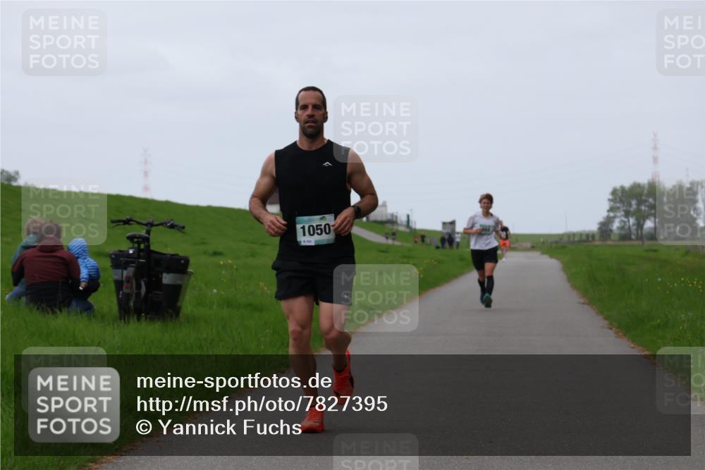 04.05.2025 - 8. Wedeler Halbmarathon Yannick Fuchs http://msf.ph/oto/7827395 04.05.2025 11:14:55 Laufen 1050, 1511 meine-sportfotos.de