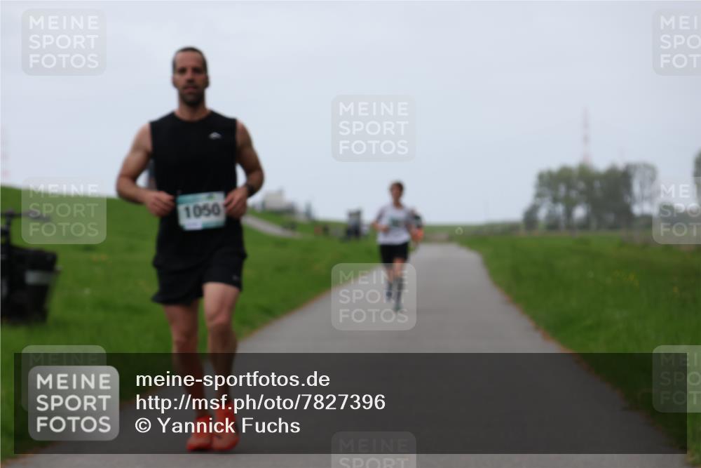 04.05.2025 - 8. Wedeler Halbmarathon Yannick Fuchs http://msf.ph/oto/7827396 04.05.2025 11:14:55 Laufen 1050 meine-sportfotos.de