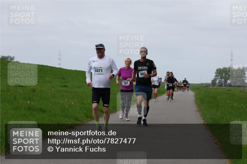 04.05.2025 - 8. Wedeler Halbmarathon Yannick Fuchs http://msf.ph/oto/7827477 04.05.2025 11:34:27 Laufen 1071, 107, 866, 633 meine-sportfotos.de