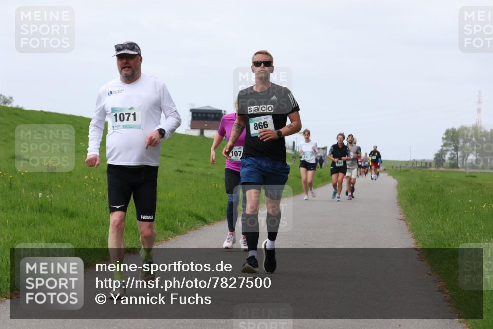 04.05.2025 - 8. Wedeler Halbmarathon Yannick Fuchs http://msf.ph/oto/7827500 04.05.2025 11:34:29 Laufen 1071, 117, 107, 866, 633 meine-sportfotos.de