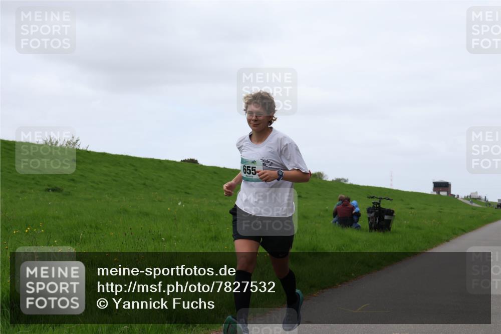 04.05.2025 - 8. Wedeler Halbmarathon Yannick Fuchs http://msf.ph/oto/7827532 04.05.2025 11:15:03 Laufen 655 meine-sportfotos.de