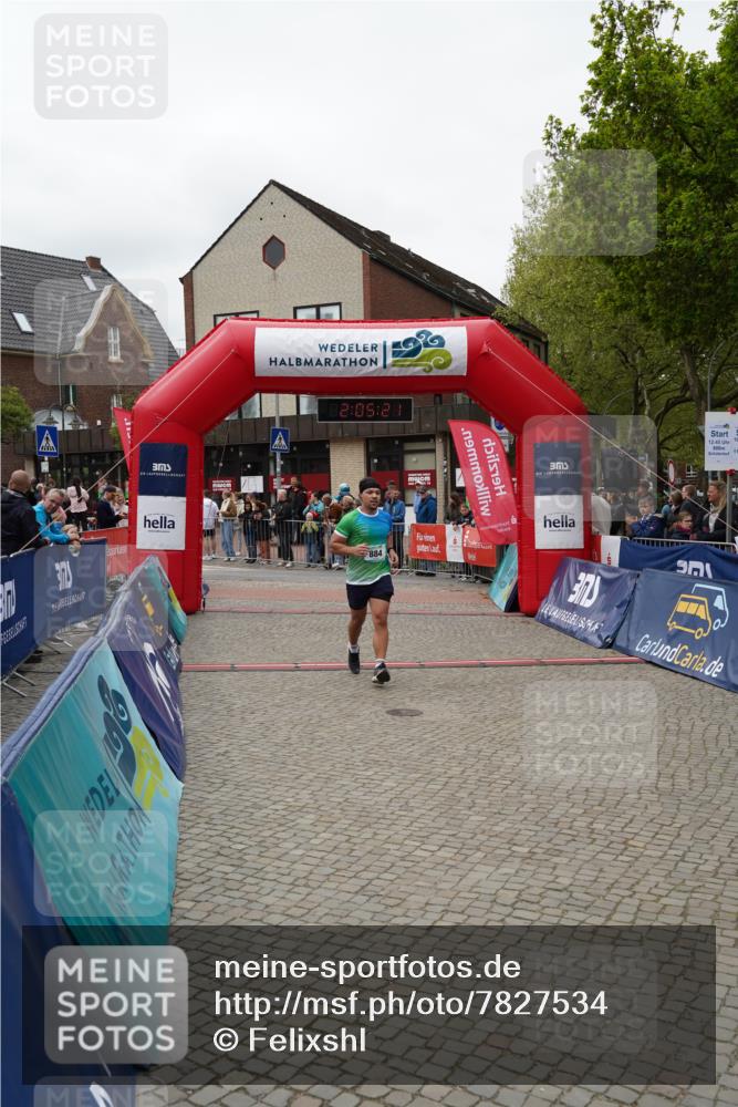04.05.2025 - 8. Wedeler Halbmarathon Felixshl http://msf.ph/oto/7827534 04.05.2025 12:05:19 Ziel 884 meine-sportfotos.de