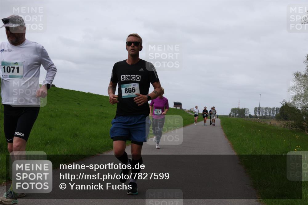 04.05.2025 - 8. Wedeler Halbmarathon Yannick Fuchs http://msf.ph/oto/7827599 04.05.2025 11:34:32 Laufen 1071, 117, 67, 866, 107 meine-sportfotos.de