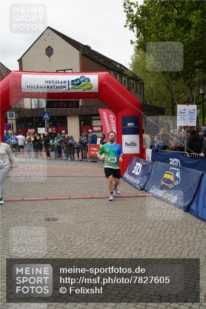 04.05.2025 - 8. Wedeler Halbmarathon Felixshl http://msf.ph/oto/7827605 04.05.2025 12:05:31 Ziel 328, 879 meine-sportfotos.de