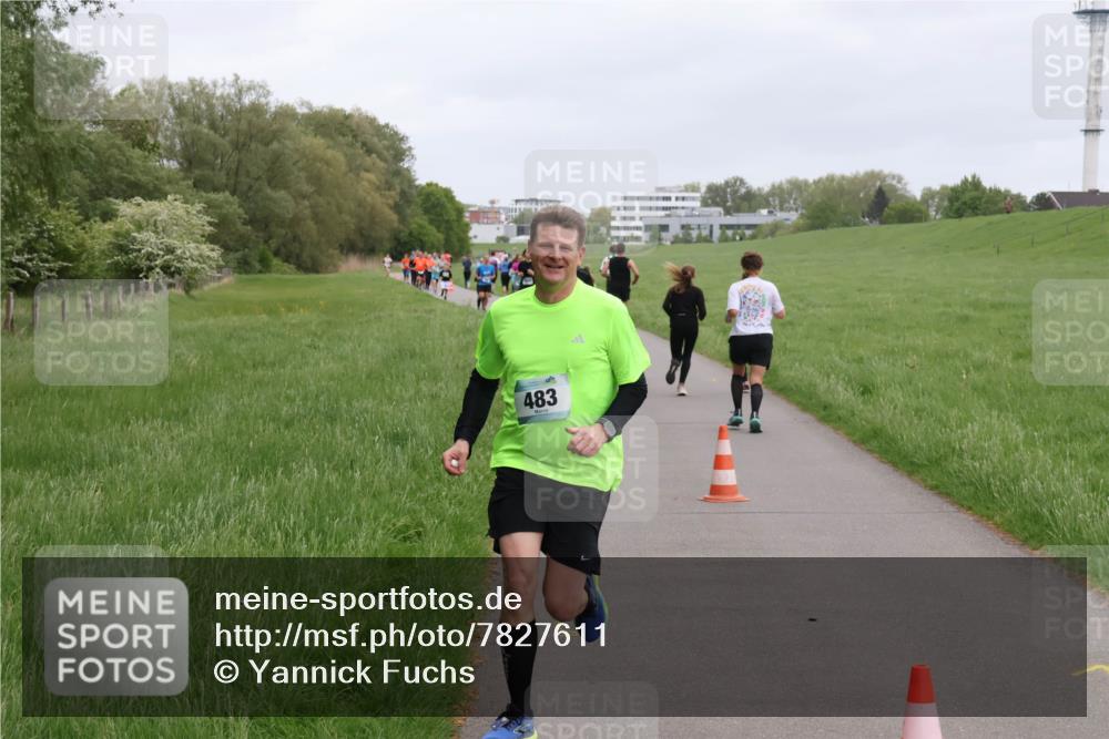 04.05.2025 - 8. Wedeler Halbmarathon Yannick Fuchs http://msf.ph/oto/7827611 04.05.2025 11:15:11 Laufen 483 meine-sportfotos.de