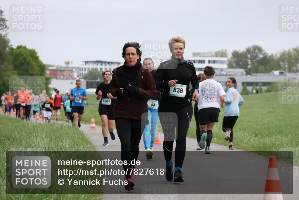 04.05.2025 - 8. Wedeler Halbmarathon Yannick Fuchs http://msf.ph/oto/7827618 04.05.2025 11:15:14 Laufen 1004, 23, 23, 836 meine-sportfotos.de