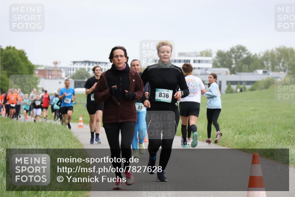 04.05.2025 - 8. Wedeler Halbmarathon Yannick Fuchs http://msf.ph/oto/7827628 04.05.2025 11:15:14 Laufen 23, 836 meine-sportfotos.de