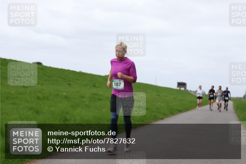 04.05.2025 - 8. Wedeler Halbmarathon Yannick Fuchs http://msf.ph/oto/7827632 04.05.2025 11:34:34 Laufen 107 meine-sportfotos.de