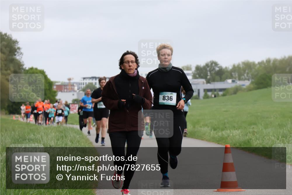 04.05.2025 - 8. Wedeler Halbmarathon Yannick Fuchs http://msf.ph/oto/7827655 04.05.2025 11:15:16 Laufen 836, 100 meine-sportfotos.de