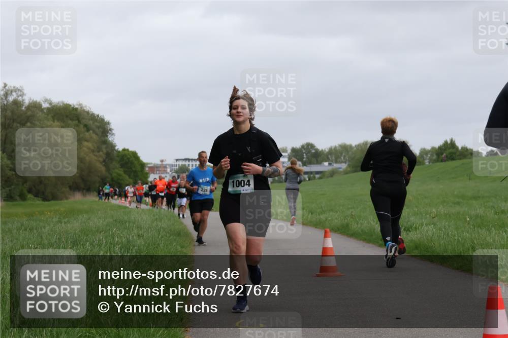 04.05.2025 - 8. Wedeler Halbmarathon Yannick Fuchs http://msf.ph/oto/7827674 04.05.2025 11:15:25 Laufen 228, 1004, 147 meine-sportfotos.de