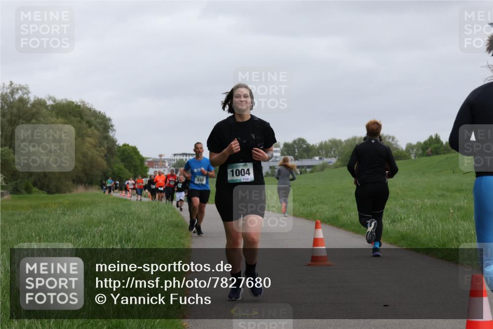 04.05.2025 - 8. Wedeler Halbmarathon Yannick Fuchs http://msf.ph/oto/7827680 04.05.2025 11:15:25 Laufen 228, 1004, 147 meine-sportfotos.de