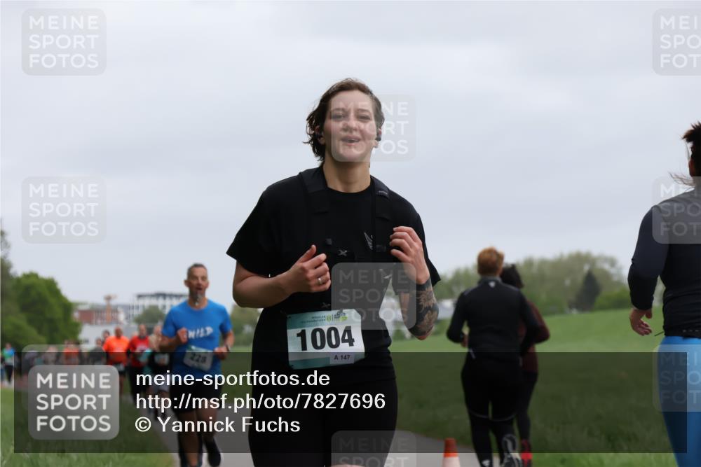 04.05.2025 - 8. Wedeler Halbmarathon Yannick Fuchs http://msf.ph/oto/7827696 04.05.2025 11:15:26 Laufen 228, 1004, 147 meine-sportfotos.de