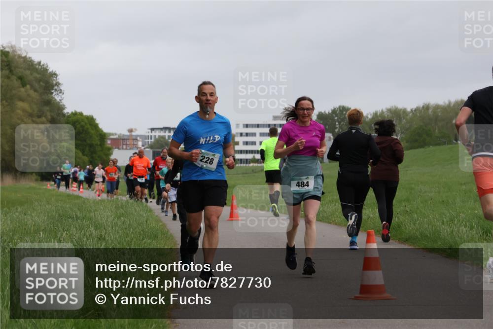 04.05.2025 - 8. Wedeler Halbmarathon Yannick Fuchs http://msf.ph/oto/7827730 04.05.2025 11:15:28 Laufen 10090, 1900, 228, 484 meine-sportfotos.de
