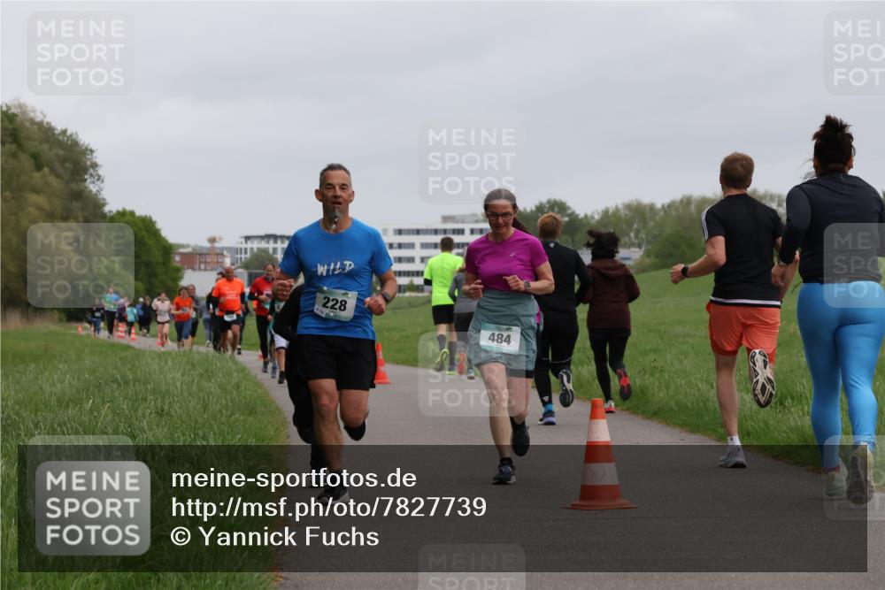 04.05.2025 - 8. Wedeler Halbmarathon Yannick Fuchs http://msf.ph/oto/7827739 04.05.2025 11:15:29 Laufen 228, 484 meine-sportfotos.de