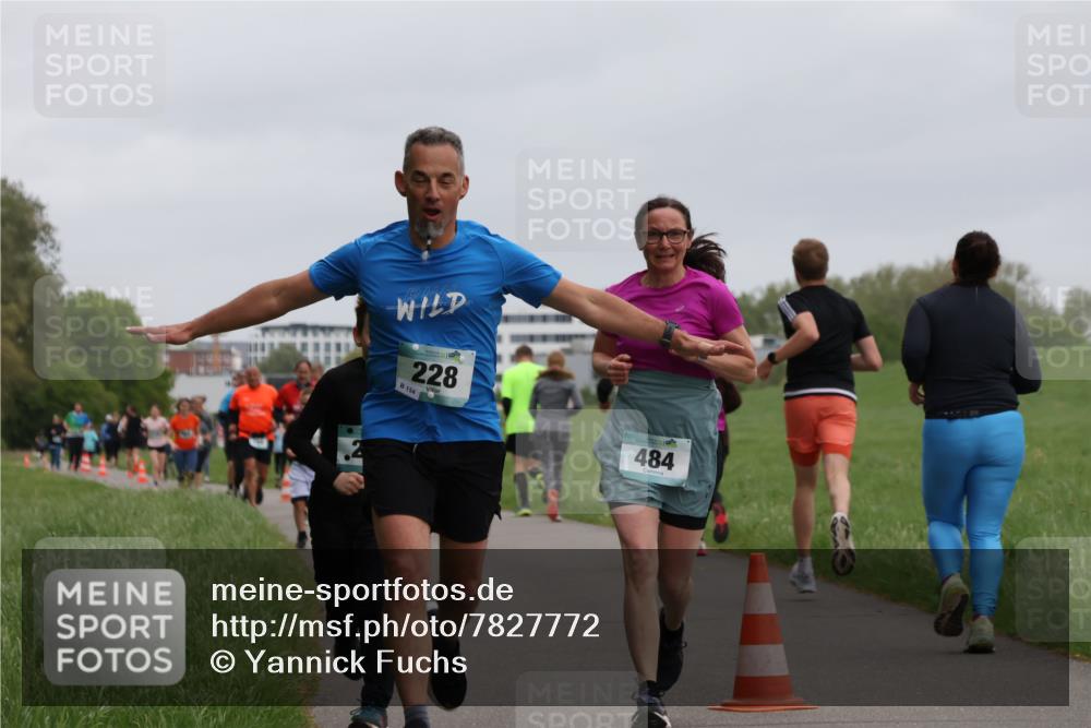 04.05.2025 - 8. Wedeler Halbmarathon Yannick Fuchs http://msf.ph/oto/7827772 04.05.2025 11:15:30 Laufen 228, 154, 484 meine-sportfotos.de
