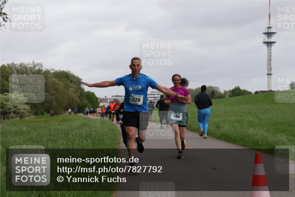 04.05.2025 - 8. Wedeler Halbmarathon Yannick Fuchs http://msf.ph/oto/7827792 04.05.2025 11:15:31 Laufen 228, 484 meine-sportfotos.de