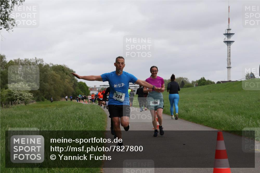 04.05.2025 - 8. Wedeler Halbmarathon Yannick Fuchs http://msf.ph/oto/7827800 04.05.2025 11:15:31 Laufen 228, 484, 191 meine-sportfotos.de