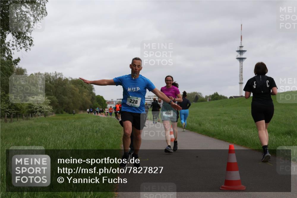 04.05.2025 - 8. Wedeler Halbmarathon Yannick Fuchs http://msf.ph/oto/7827827 04.05.2025 11:15:31 Laufen 228, 484 meine-sportfotos.de