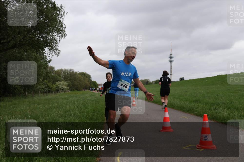 04.05.2025 - 8. Wedeler Halbmarathon Yannick Fuchs http://msf.ph/oto/7827873 04.05.2025 11:15:32 Laufen 154, 228 meine-sportfotos.de