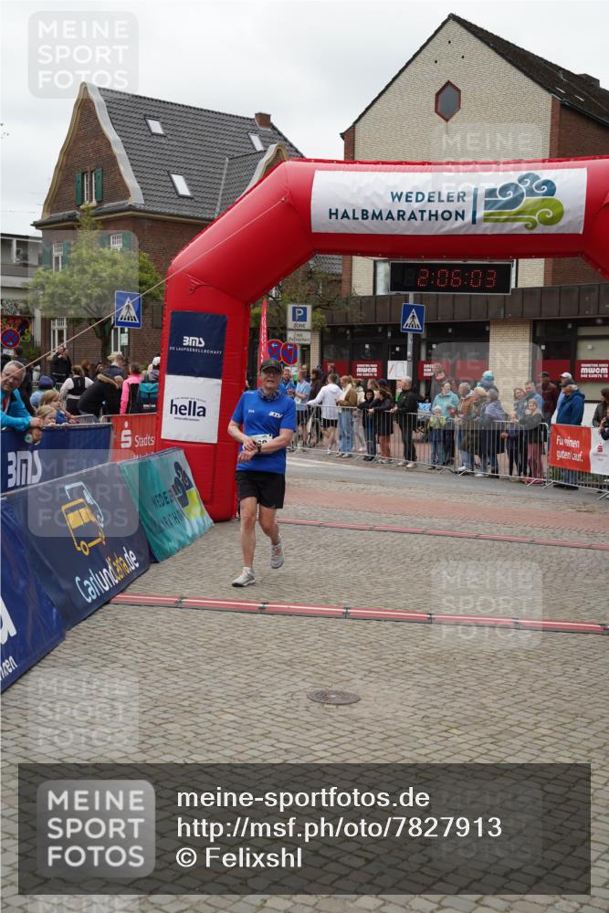 04.05.2025 - 8. Wedeler Halbmarathon Felixshl http://msf.ph/oto/7827913 04.05.2025 12:06:01 Ziel 469, 958 meine-sportfotos.de