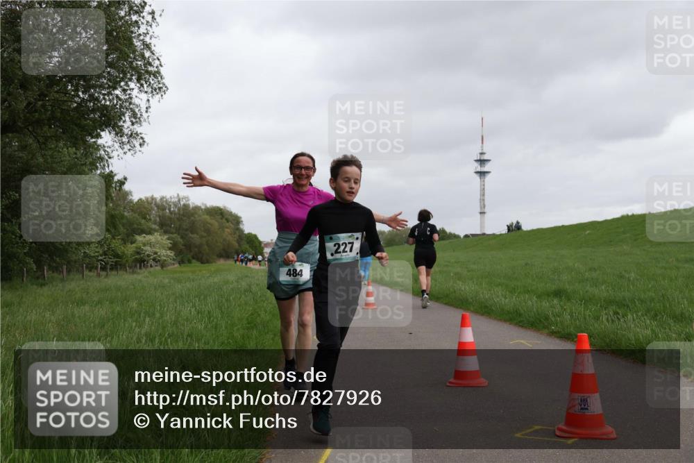 04.05.2025 - 8. Wedeler Halbmarathon Yannick Fuchs http://msf.ph/oto/7827926 04.05.2025 11:15:34 Laufen 484, 227 meine-sportfotos.de