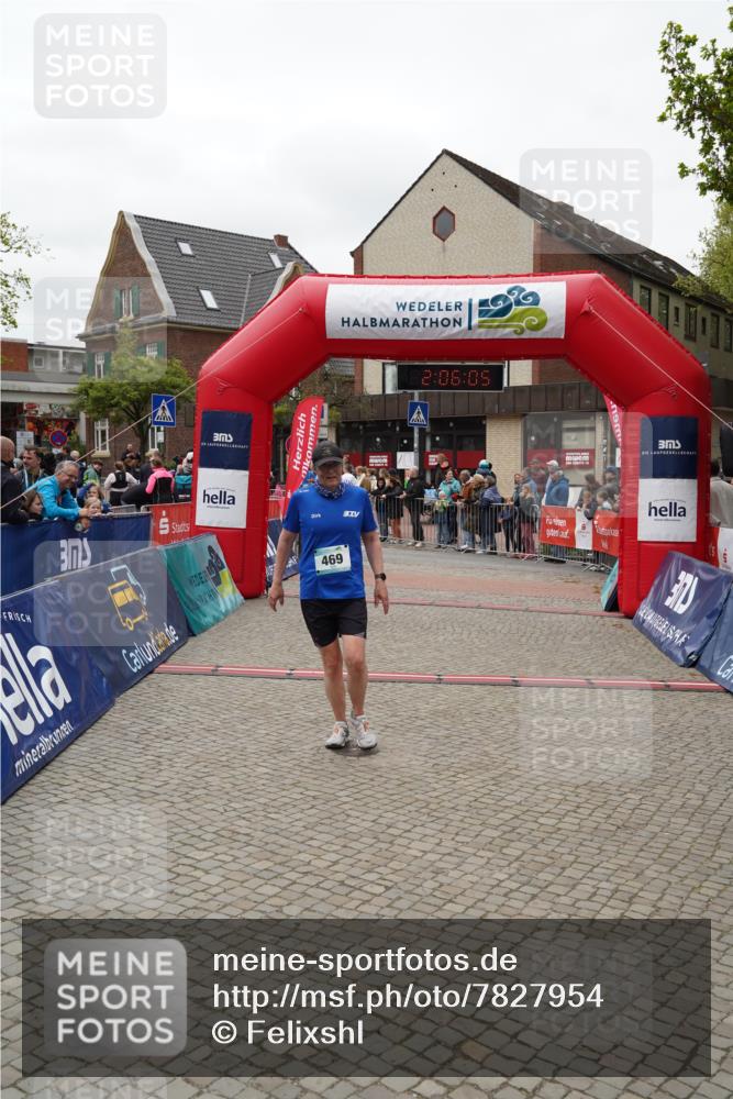 04.05.2025 - 8. Wedeler Halbmarathon Felixshl http://msf.ph/oto/7827954 04.05.2025 12:06:03 Ziel 445, 469 meine-sportfotos.de