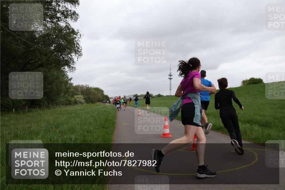 04.05.2025 - 8. Wedeler Halbmarathon Yannick Fuchs http://msf.ph/oto/7827982 04.05.2025 11:15:35 Laufen  meine-sportfotos.de
