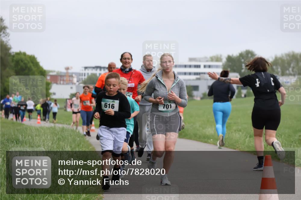 04.05.2025 - 8. Wedeler Halbmarathon Yannick Fuchs http://msf.ph/oto/7828020 04.05.2025 11:15:37 Laufen 616, 50, 701 meine-sportfotos.de